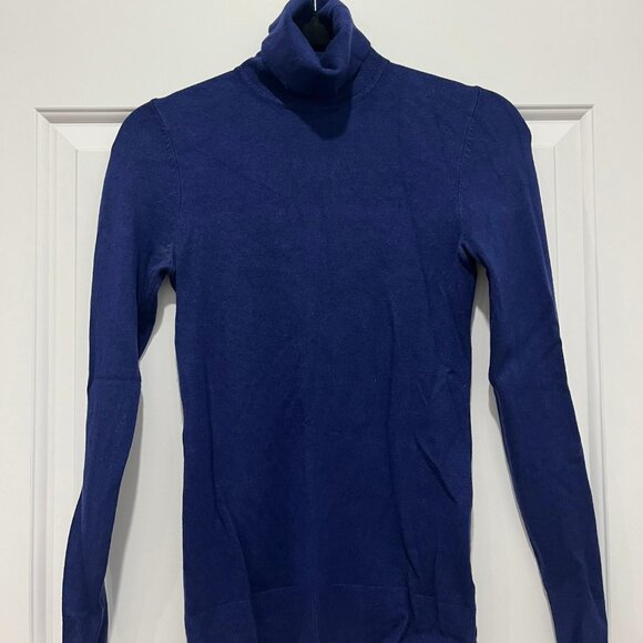 R Essentials XSmall Turtleneck - Picture 1 of 1